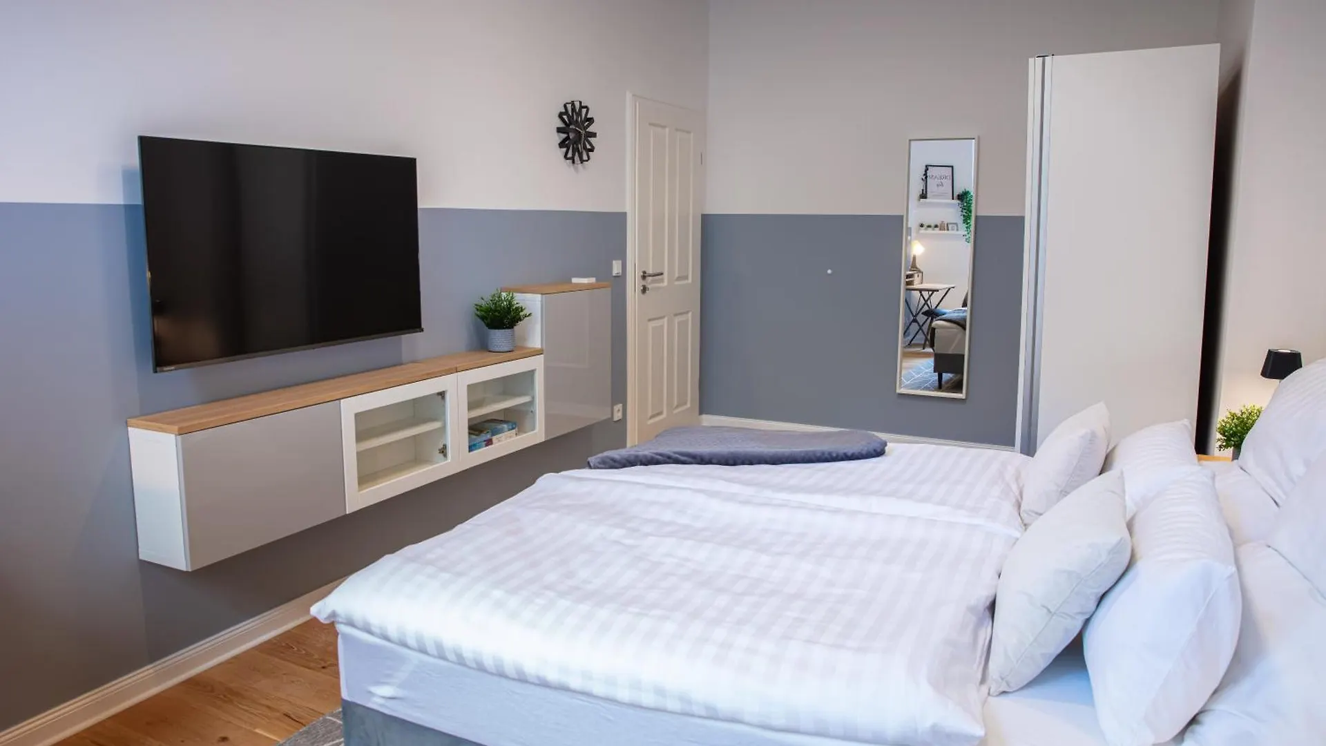 Hochwertiges Zimmer In Authentischer Umgebung Berlins Homestay