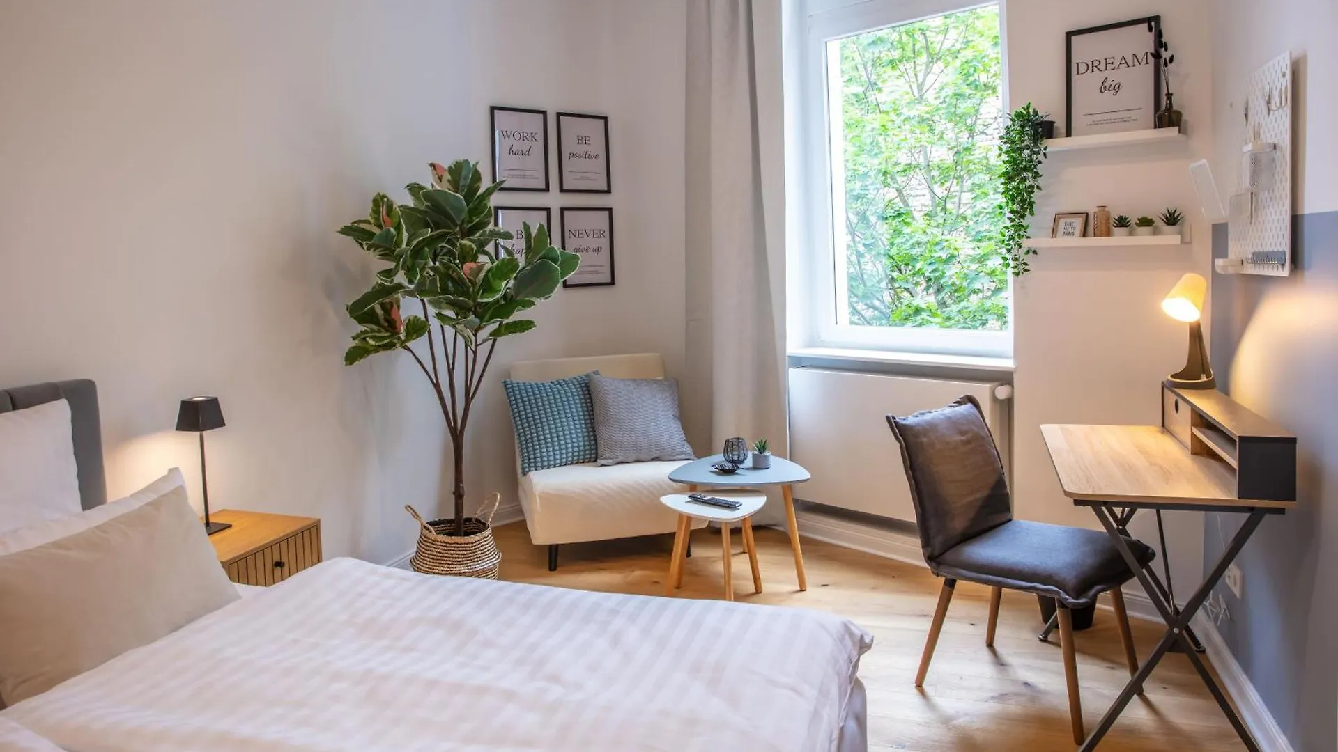Hochwertiges Zimmer In Authentischer Umgebung Berlins Germany