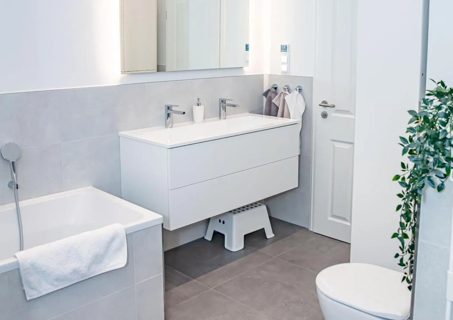 Homestay Hochwertiges Zimmer In Authentischer Umgebung Berlins
